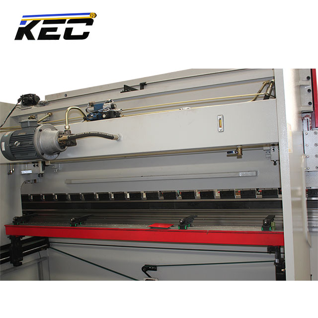 Delem DA66T 3+1 Axis CNC Press Brake